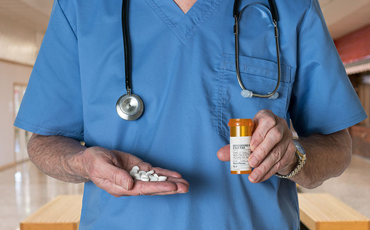 emergency department physician underestimate opioid prescribe