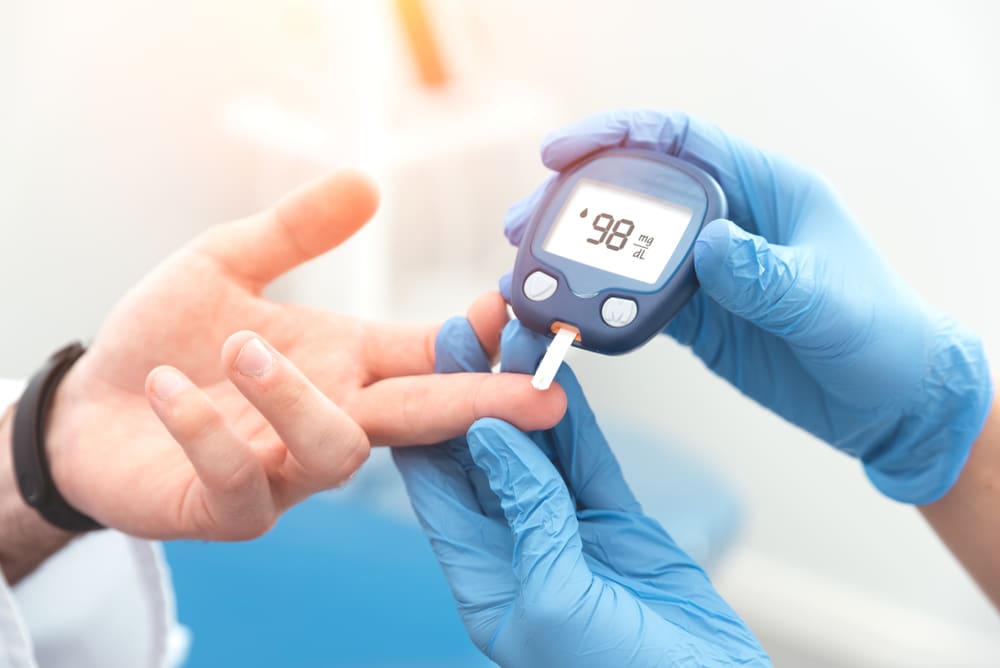 Controlling blood glucose in hospital patients